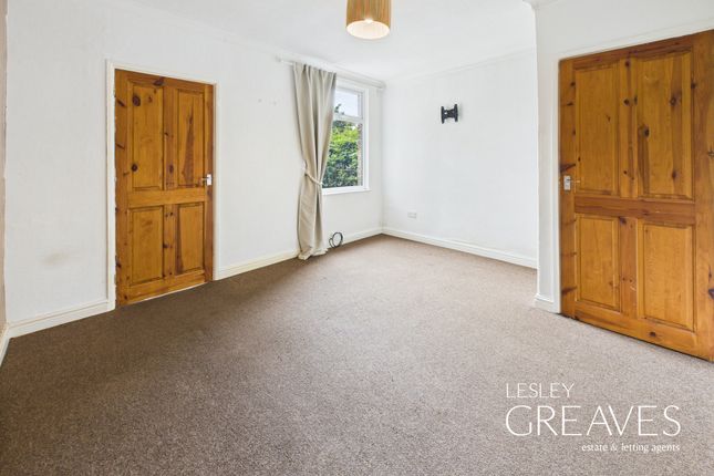 8, Carnarvon Grove, Nottingham photo 3