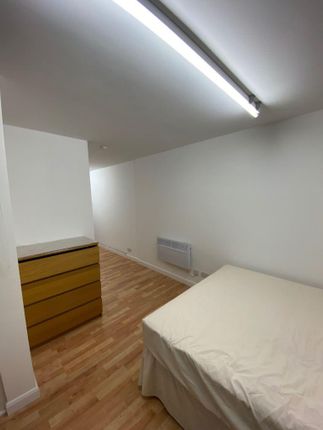 Studio apartment for rent, Tolworth Rise, Kingston photo 4