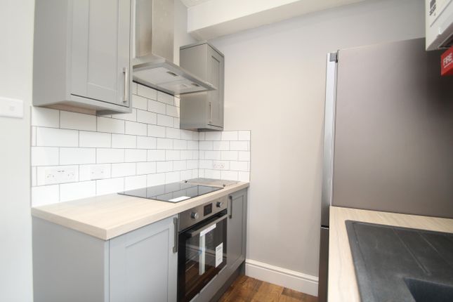 Flat 3, 5, St. Marys Avenue, North Yorkshire photo 4