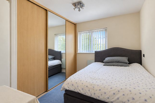 Felstead Road, Romford photo 4