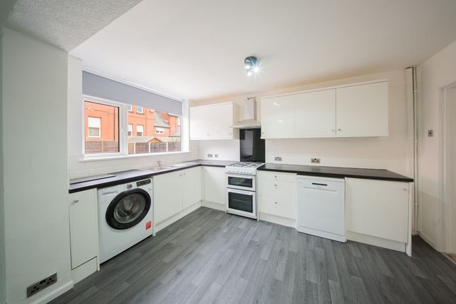 9 Fairlands Road, Sale photo 5