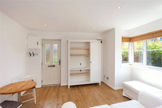 10, Nicholson Mews, Egham photo 4