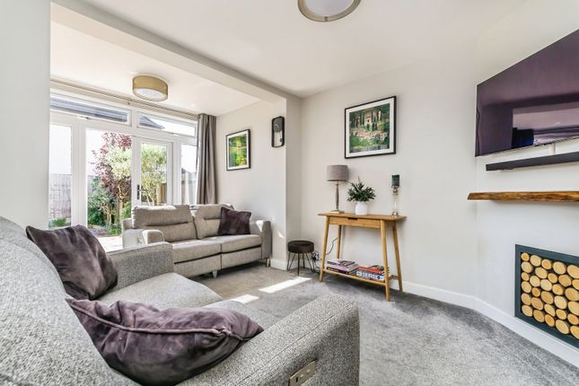 57, Money Road, Surrey photo 2