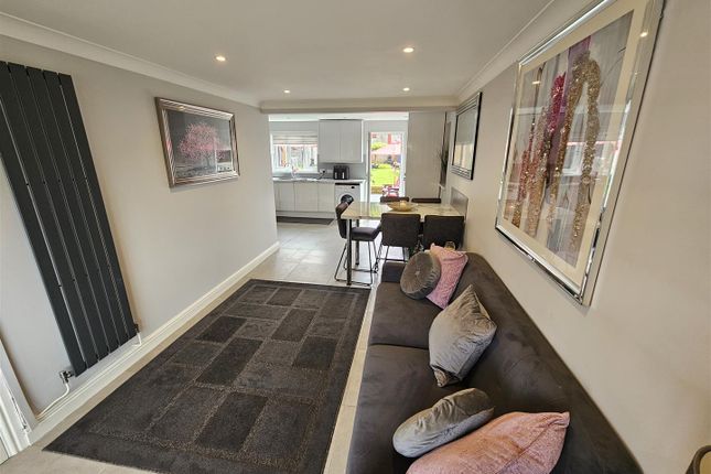 23, Ramsons Way, Westfiels Park, Cardiff photo 4