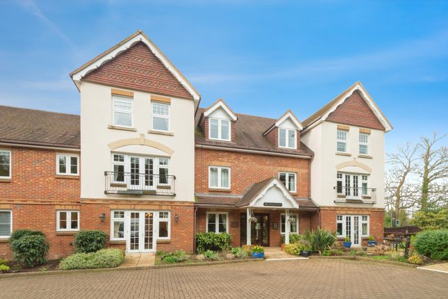 Thumbnail Flat for sale in Epsom Road, Leatherhead, Surrey