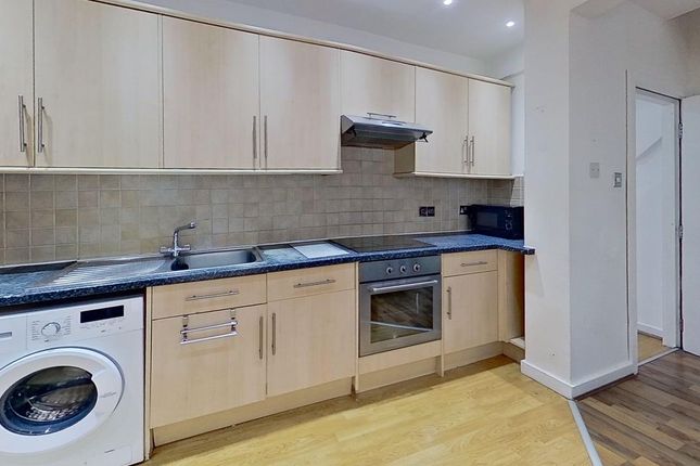 7 Derwentwater Grove, LEEDS photo 2