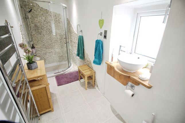 2-bed house on 12, High Street, LEEDS, £215,000