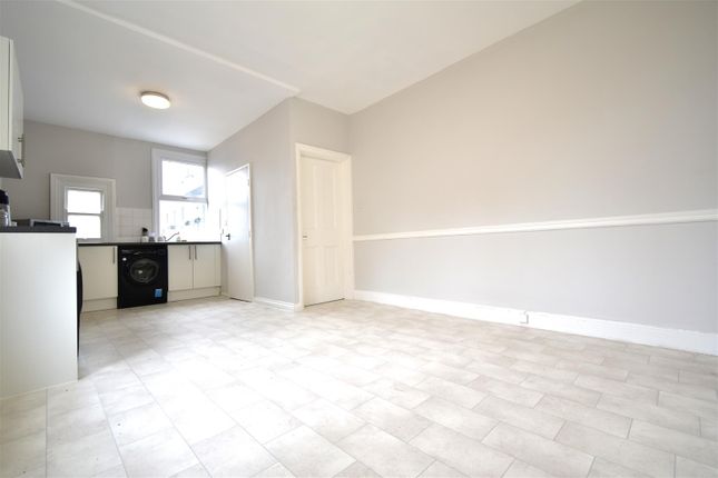 Flat to rent in High Street, Weybridge