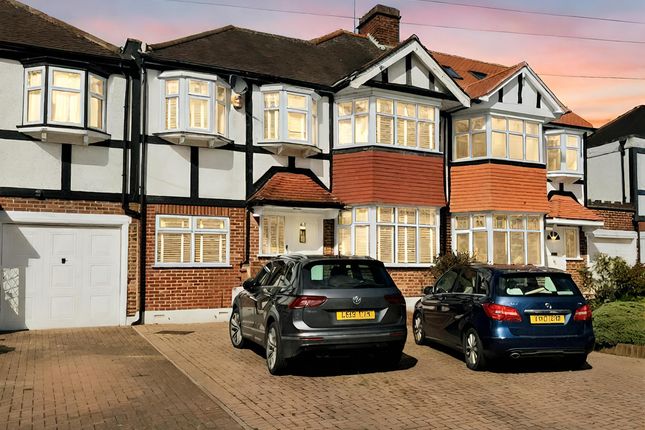 Thumbnail Terraced house for sale in Colvin Gardens, Chingford