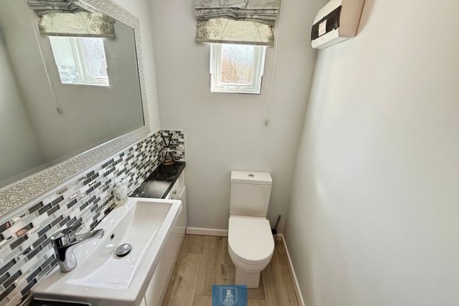 16, Yellowstone Close, Coventry photo 4