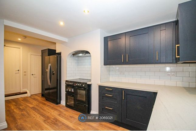 Laurel Terrace, Armley, Leeds photo 3