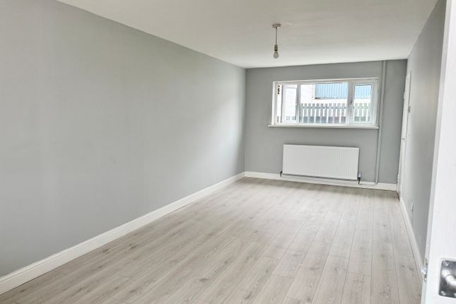 28, Heol Brychan, Swansea Road, Merthyr Tydfil photo 4