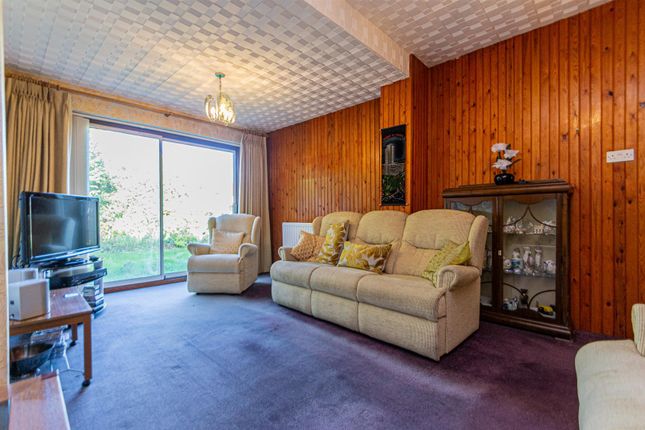 51, Windsor Drive, Warrington photo 4