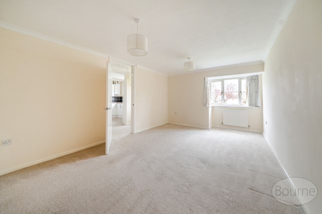 14 Stratford Court,, Avon Road, Farnham photo 4