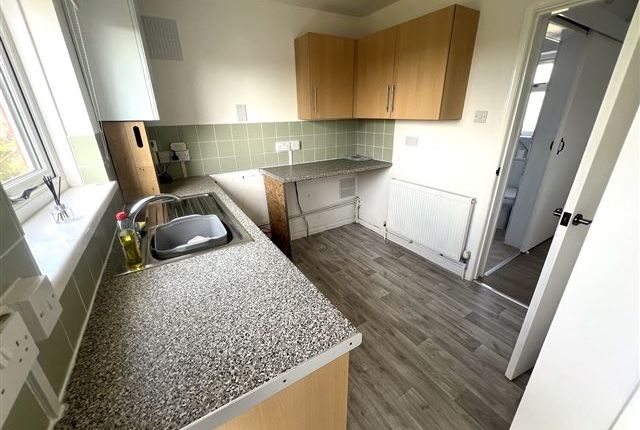 37, Sudbury Road, Portsmouth photo 4