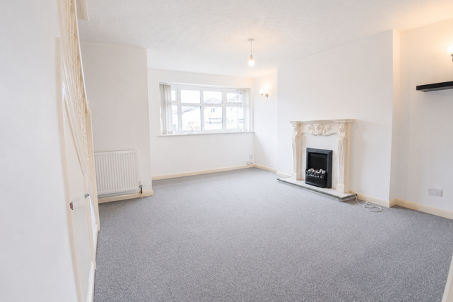 3, Farnham Drive, Manchester photo 3