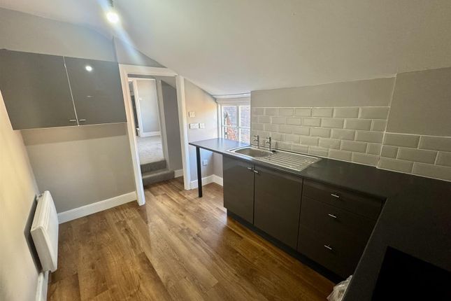 7, Court Lane, Newent photo 3