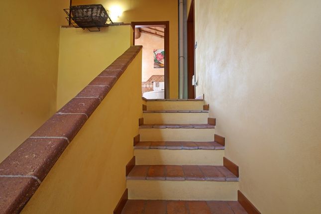Country house for sale in Colle di Compito, Tuscany, Italy