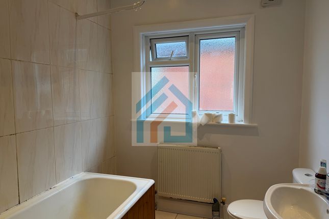 Room 2, Bournemouth photo 3
