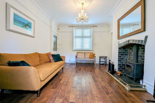 15 Sunderland Road, South Shields photo 5