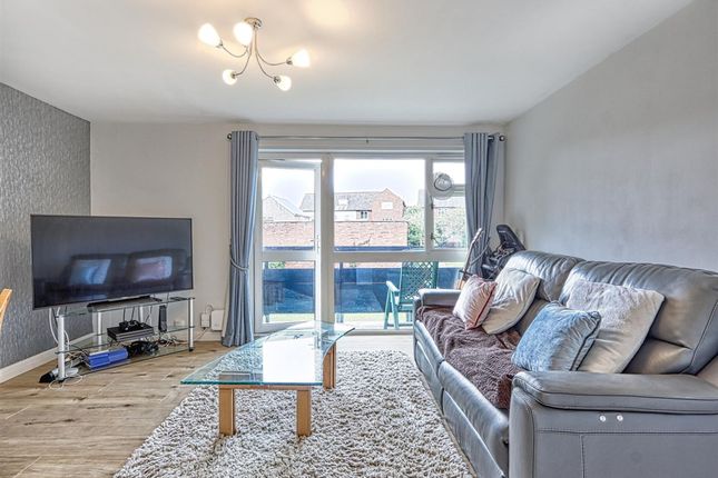 28 Langhurst Court Wenlock Close, Chesterfield photo 4