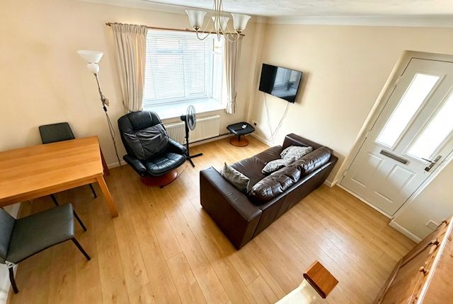 12, Barnett Way, Uckfield photo 3