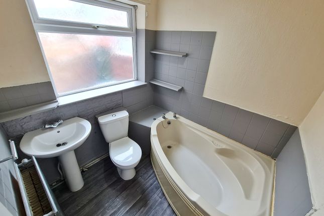 17, St Anns Street, Sale photo 3