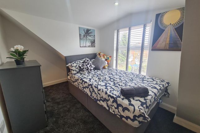 Property to rent in Lodge Road, Redditch
