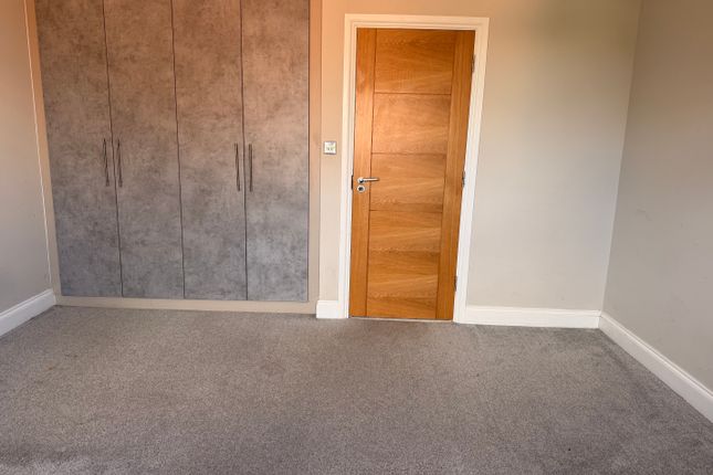 157A, Tithe Farm Road, Houghton Regis photo 5