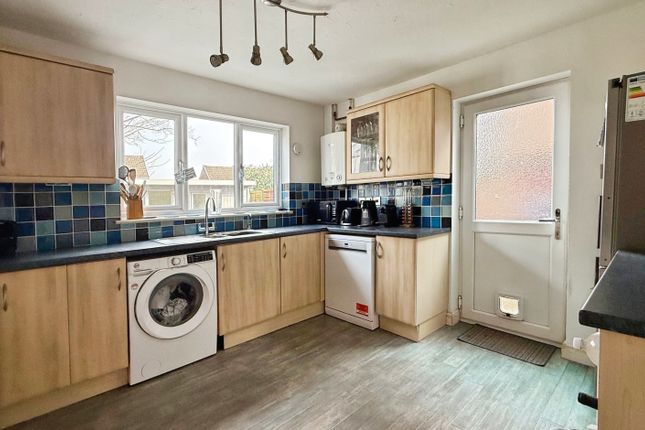 5, Canons Close, Warminster photo 4