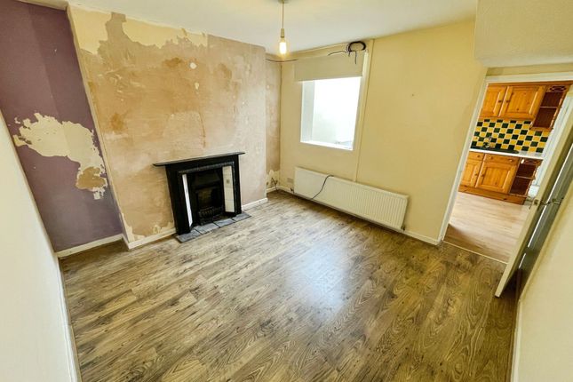 28 Cemetery Road, Bridgend photo 3