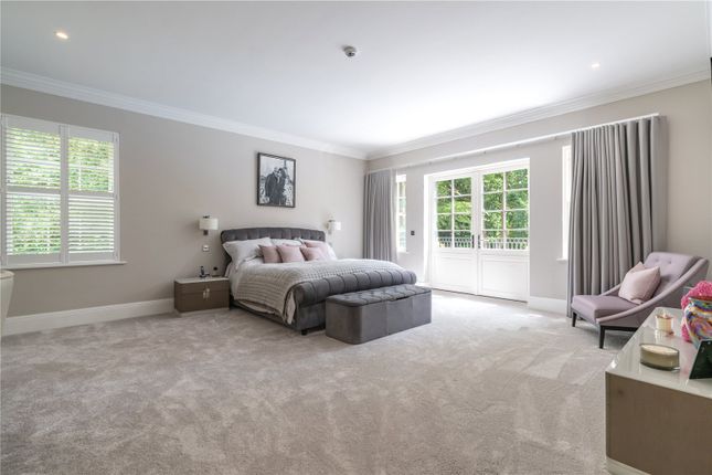 Mina Bedroom