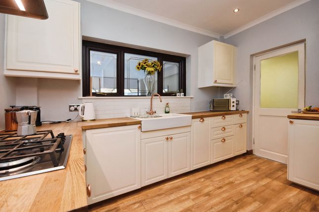 7, Hunters Avenue, Billericay photo 4