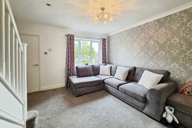 409, Chell Heath Road, Chell Heath photo 3