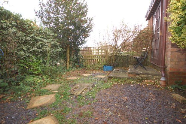 Thumbnail Property to rent in Oakwood Drive, Uckfield