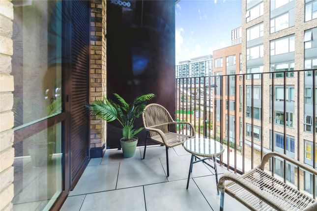Flat for sale in Cherry Orchard Road, Croydon