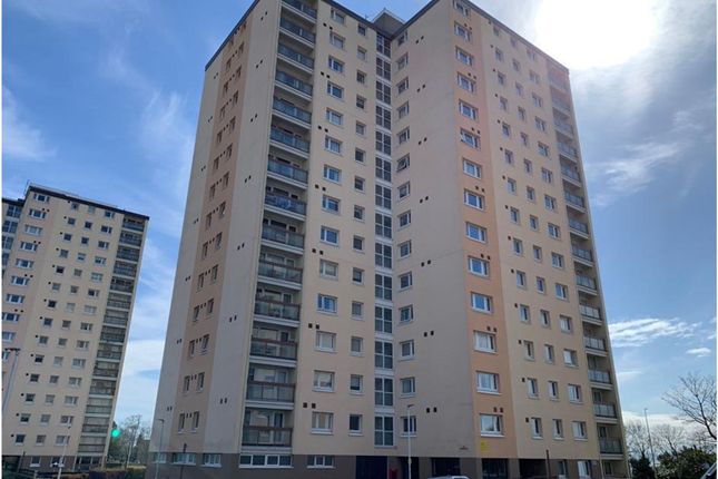 Thumbnail Flat for sale in Ravens Craig, Kirkcaldy