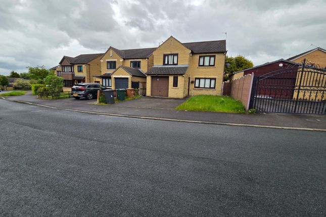 4 Brackenhill Drive, Bradford photo 2