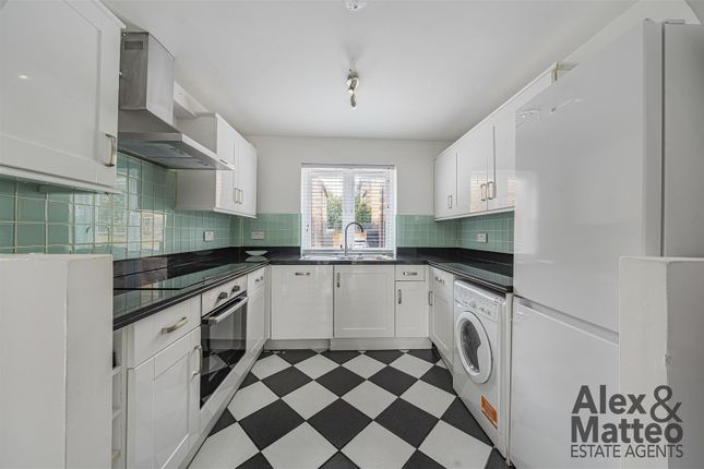 1, Stanhope Close, London photo 4