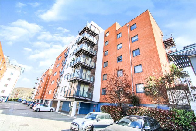 Thumbnail Flat for sale in Sirocco, 33 Channel Way, Southampton, Hampshire