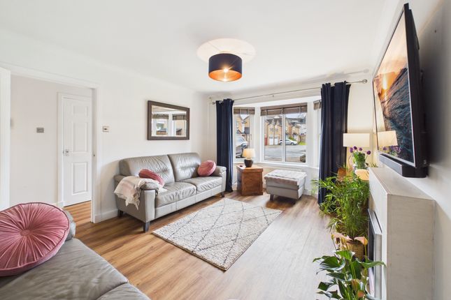 11 St. John's Boulevard, Uddingston photo 3