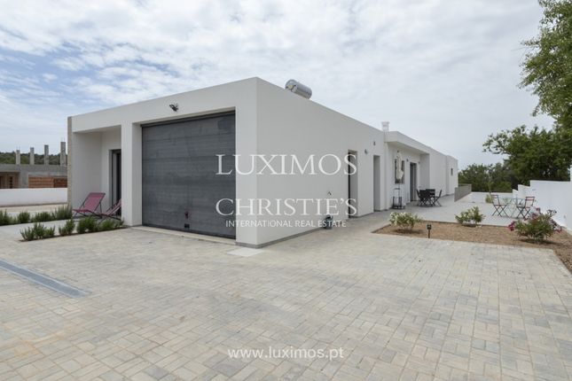 Villa for sale in Paderne, 8200, Portugal
