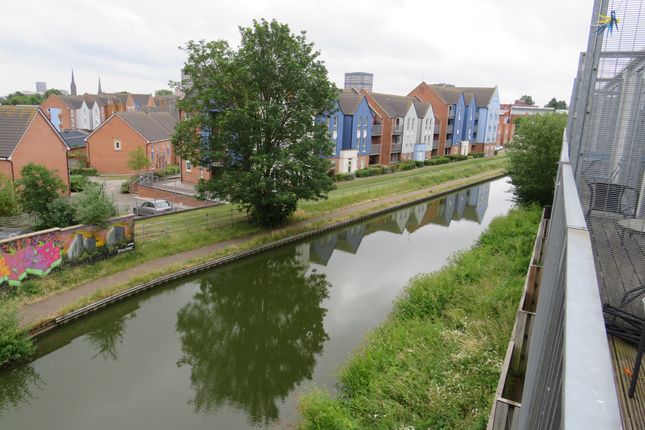 Town house for sale in Electric Wharf, Coventry