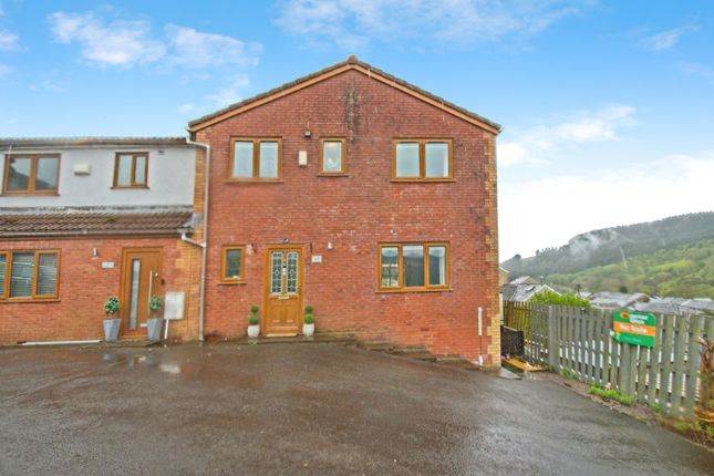 Property to rent in Ross Rise, Treherbert, Treorchy