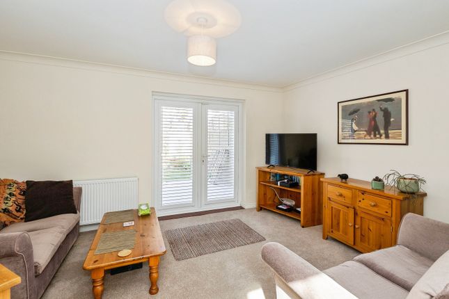 25, Pepper Close, Hayling Island photo 5
