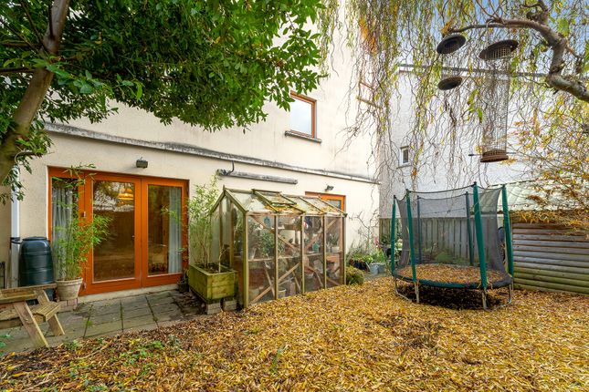 Terraced house for sale in 2 Annfield Close, Castleknock, Dublin City, Dublin, Leinster, Ireland