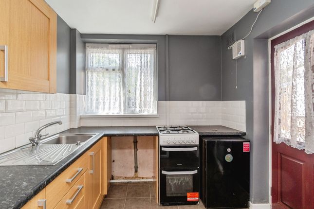 3, Devon Road, Wednesbury photo 4