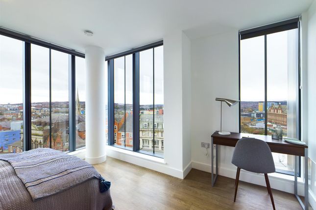 Flat to rent in Hadrians Tower, City Centre, Newcastle Upon Tyne