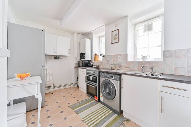 Flat to rent in Thames Street, Greenwich, London