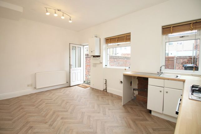 130, Radcliffe Road, Fleetwood photo 4